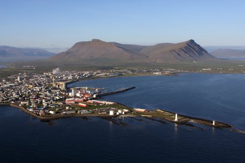 Bæjarstjórnarfundur þann 27. maí 2025